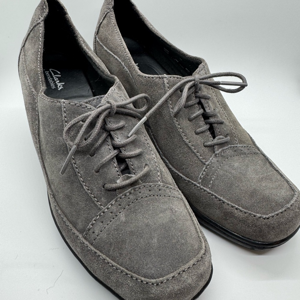 CLARKS Bendables Women's Grey Suede Lace Up Oxford Heels Pumps Size 9M